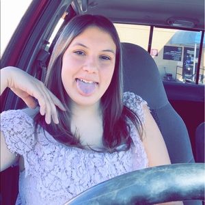 Meet your Posher, Kayla